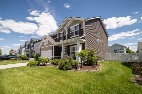561 S Stone Brook DR, Romeoville, IL 60446