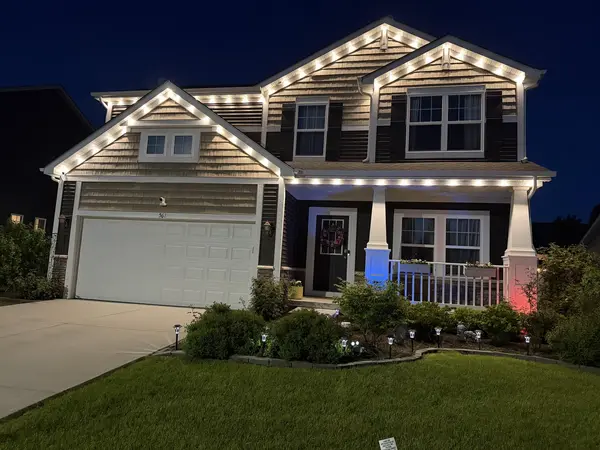 561 S Stone Brook DR, Romeoville, IL 60446
