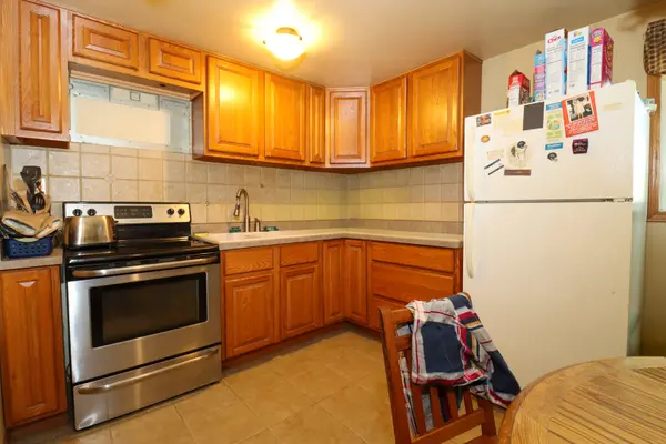 2107 Hermon AVE, Zion, IL 60099