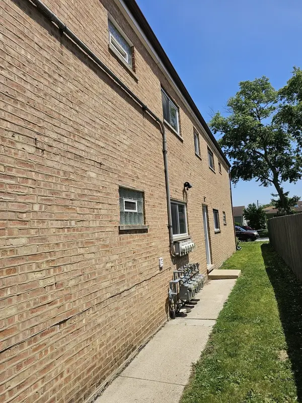 5330 S 73rd CT, Summit, IL 60501
