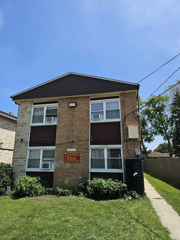 5330 S 73rd CT, Summit, IL 60501