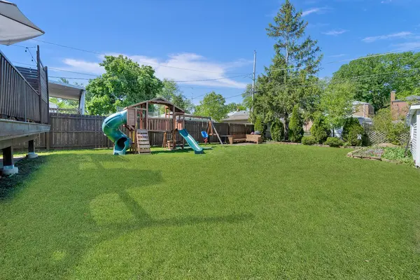 4234 Vernon AVE, Brookfield, IL 60513