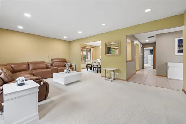 1217 Lynnfield LN, Bartlett, IL 60103