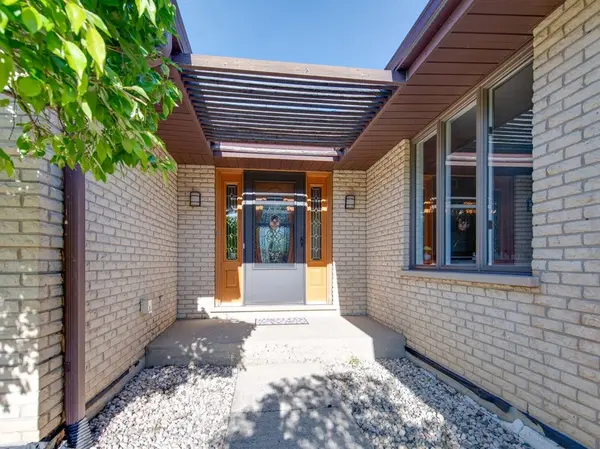 1245 Biscayne DR, Elk Grove Village, IL 60007