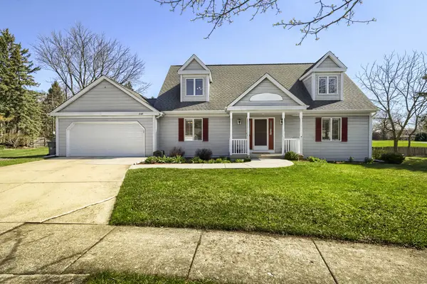 245 Old Forge RD, Elgin, IL 60123