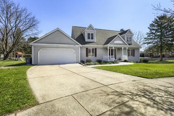 245 Old Forge RD, Elgin, IL 60123