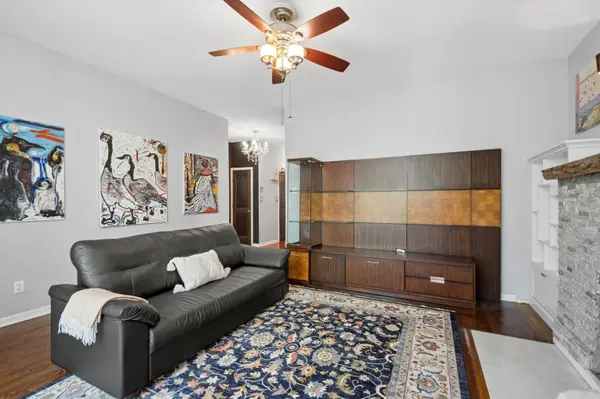 7724 N Paulina ST #3N, Chicago, IL 60626