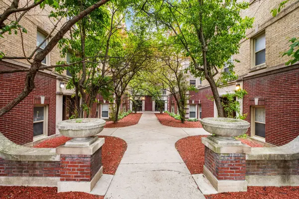 4859 N Harding AVE #2, Chicago, IL 60625
