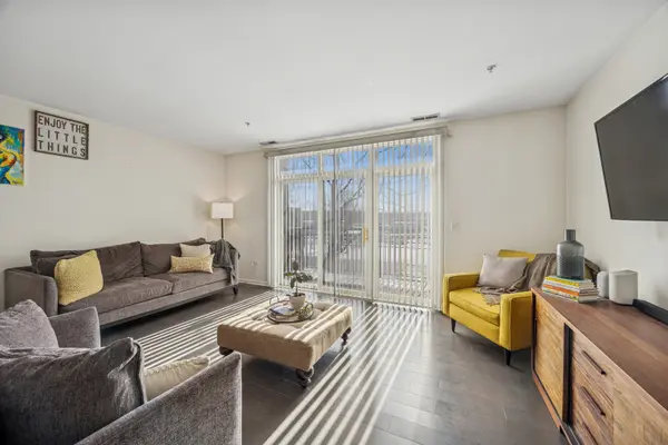 7753 Van Buren ST #211, Forest Park, IL 60130