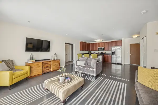 7753 Van Buren ST #211, Forest Park, IL 60130
