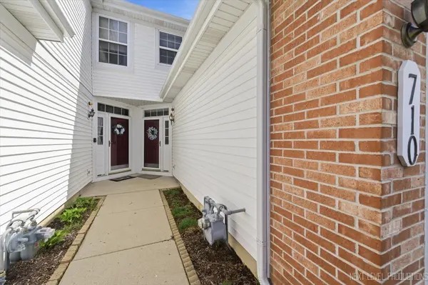 710 Riding LN #0, St. Charles, IL 60174