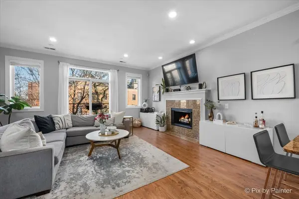 2216 N Hamilton AVE #3, Chicago, IL 60647