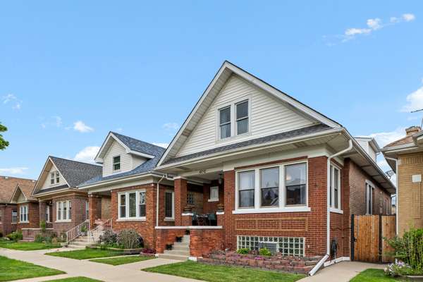 6010 W DAKIN ST, Chicago, IL 60634