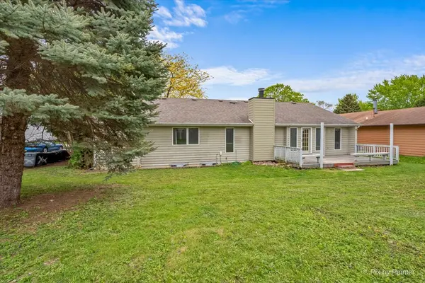 915 S 8th ST, Dekalb, IL 60115