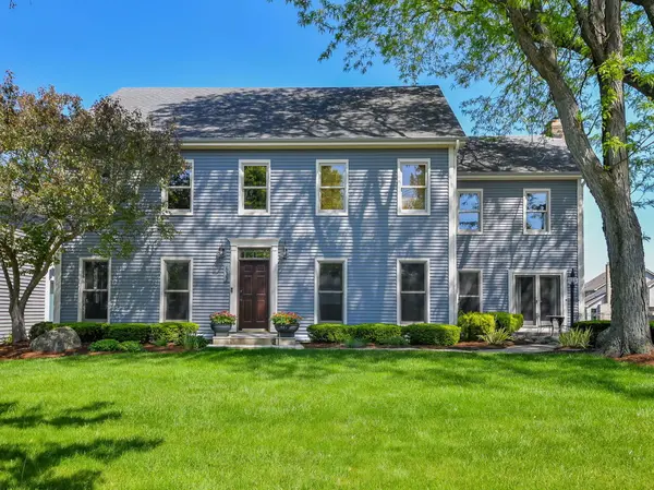 632 Olesen DR, Naperville, IL 60540