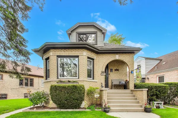 6732 W Rascher AVE, Chicago, IL 60656