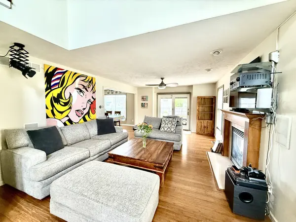 2 PARSLEY DR, Savoy, IL 61874