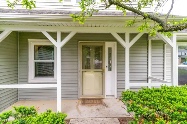 1255 W Dexter LN, Hoffman Estates, IL 60169