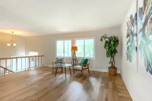 10 Cumberland CT, Cary, IL 60013