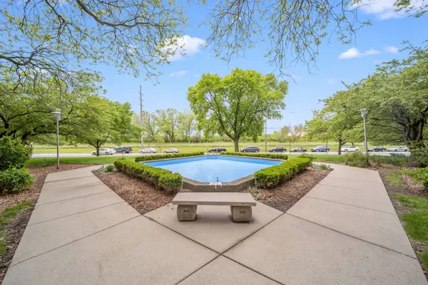 7033 N KEDZIE AVE #815, Chicago, IL 60645