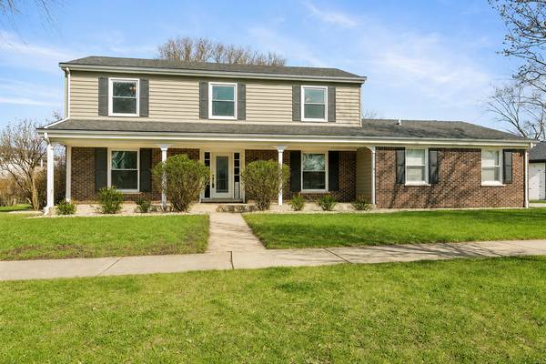 1653 N Douglas AVE, Arlington Heights, IL 60004