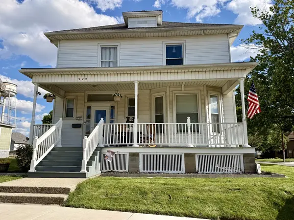 222 W Main ST, Clinton, IL 61727