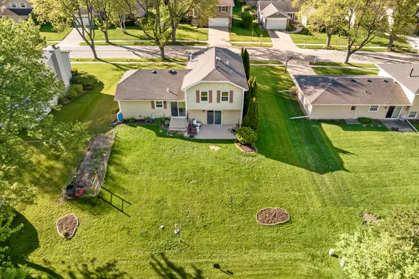 650 BUTTERFIELD DR, Algonquin, IL 60102