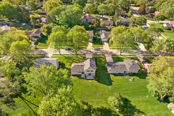 650 BUTTERFIELD DR, Algonquin, IL 60102