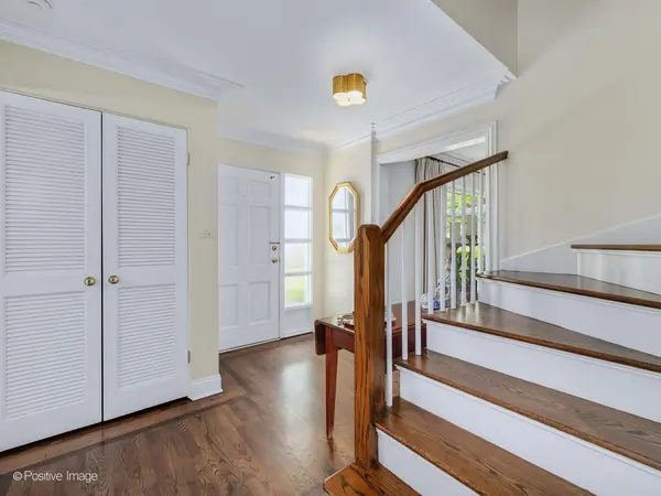 130 Naperville RD, Clarendon Hills, IL 60514