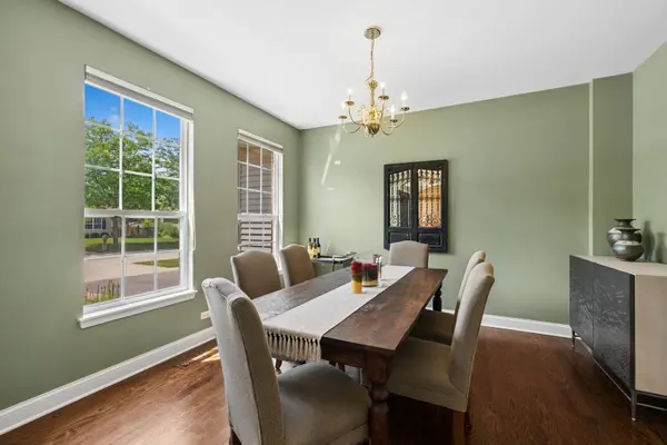 3102 Merrywell CT, Carpentersville, IL 60110