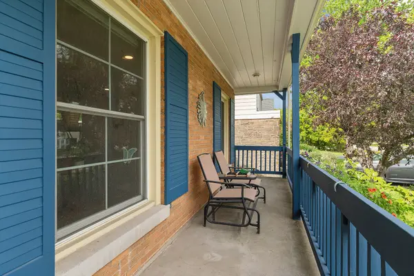 2036 Cummings LN, Flossmoor, IL 60422