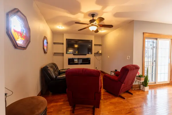 3416 Euclid AVE, Berwyn, IL 60402