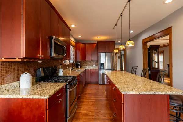 3416 Euclid AVE, Berwyn, IL 60402