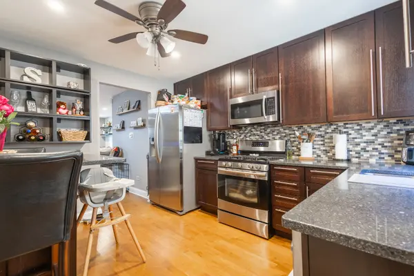 5155 N East River RD #215E, Chicago, IL 60656