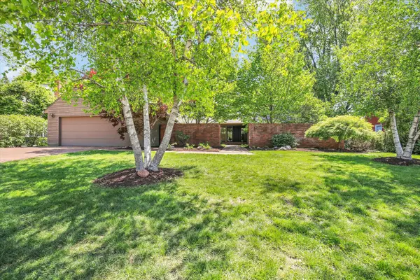 10 Carriage WAY, Champaign, IL 61821