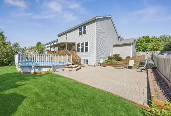 1562 Glenside DR, Bolingbrook, IL 60490