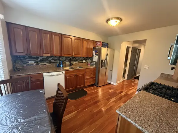 414 Spring CT W, Carpentersville, IL 60110