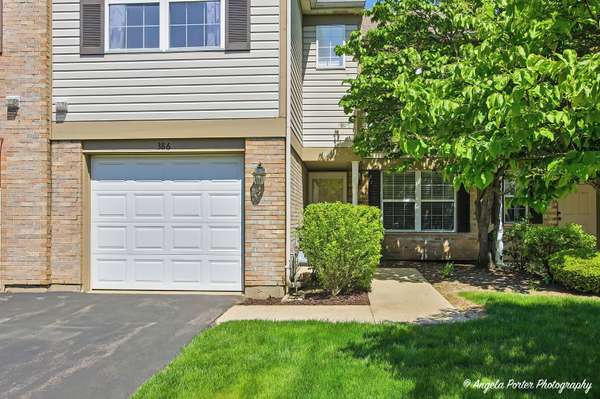 386 Crystal Ridge DR #386, Crystal Lake, IL 60012
