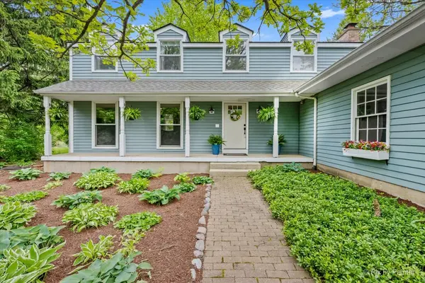 4N015 Trotter LN, St. Charles, IL 60175