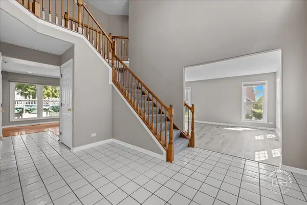1600 Huntington N DR, Algonquin, IL 60102