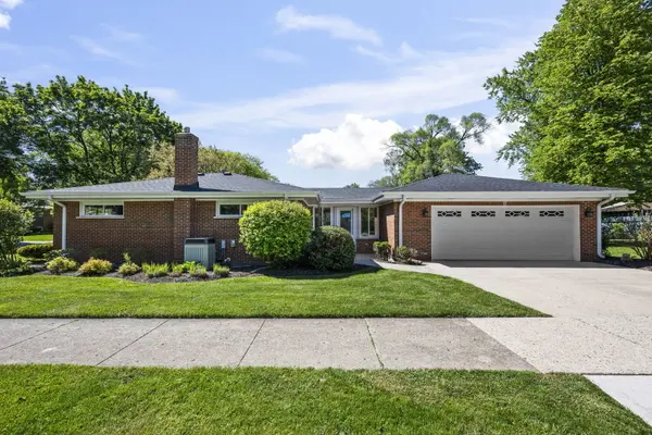 132 N PHELPS AVE, Arlington Heights, IL 60004