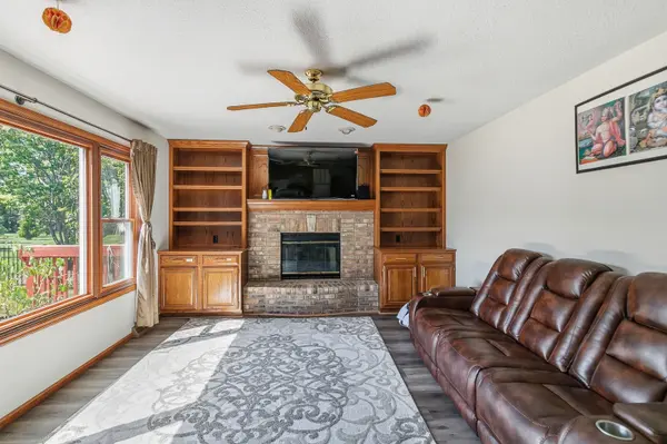 4608 WILLOW WOOD CT, Davenport, IA 52807