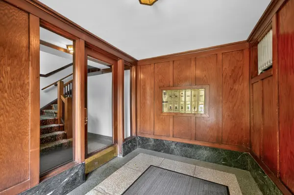 5443 S East View Park #2, Chicago, IL 60615