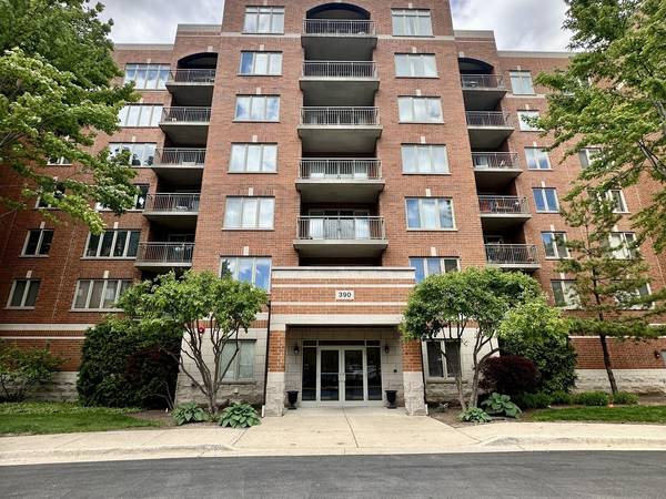 390 S Western AVE #605, Des Plaines, IL 60016