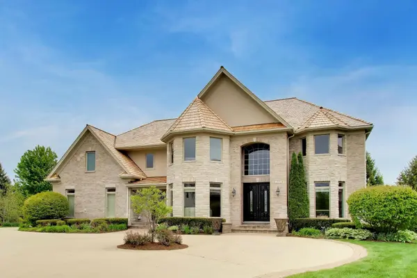 213 Justins CT, Vernon Hills, IL 60061