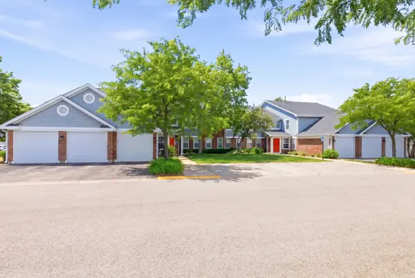 207 W Jennifer LN #2-1A, Palatine, IL 60067