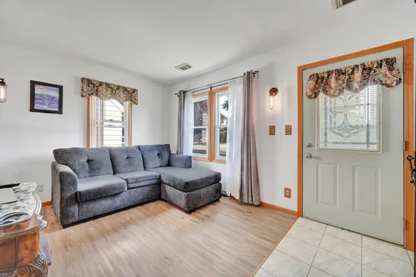 Address not disclosed, Burbank, IL 60459