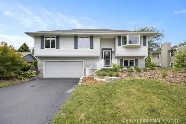 45 Feece DR, Batavia, IL 60510