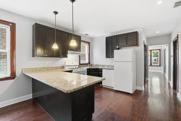 6805 S Talman AVE, Chicago, IL 60629