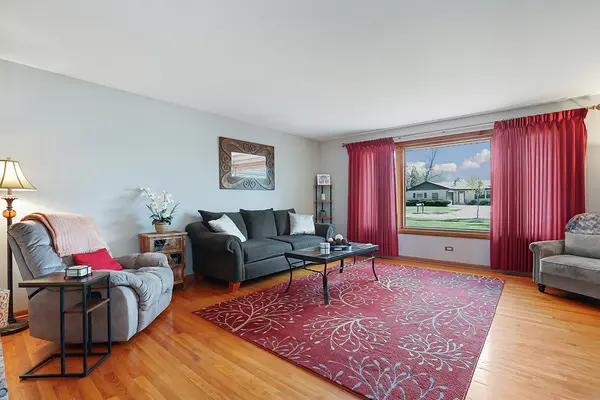 8544 W 143rd PL, Orland Park, IL 60462